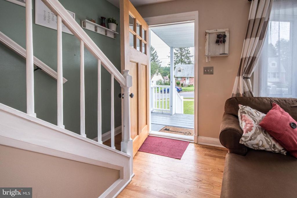 Image 5 of property listing at 1346 SUDVALE RD, Baltimore, MD 21208