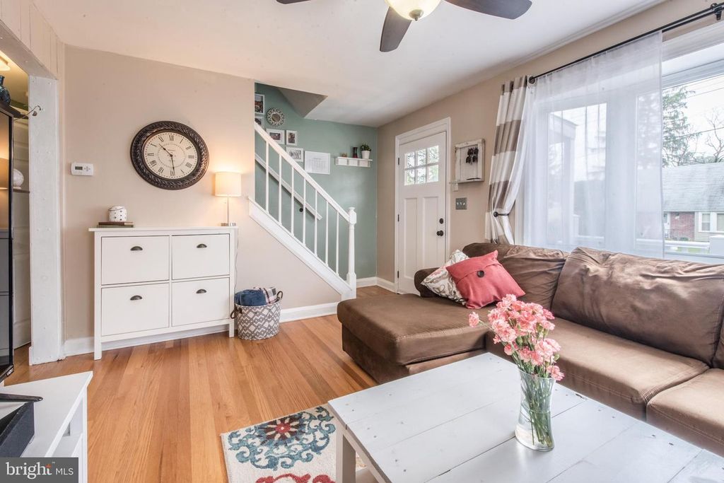 Image 9 of property listing at 1346 SUDVALE RD, Baltimore, MD 21208