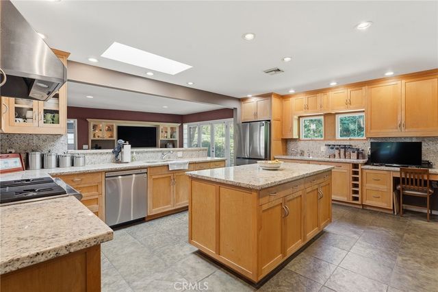 4956 Hood Drive, Woodland Hills, CA 91364