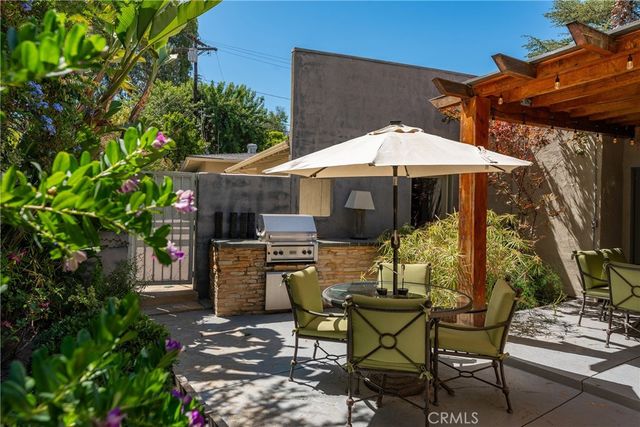 4956 Hood Drive, Woodland Hills, CA 91364