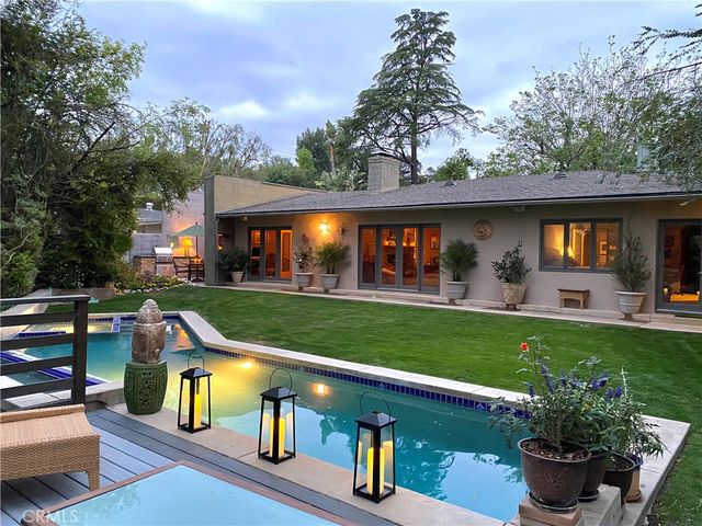 4956 Hood Drive, Woodland Hills, CA 91364