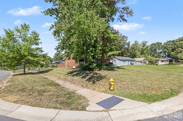 701 Bilmark Avenue, Charlotte, NC 28213