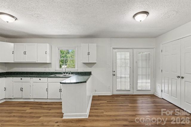 701 Bilmark Avenue, Charlotte, NC 28213