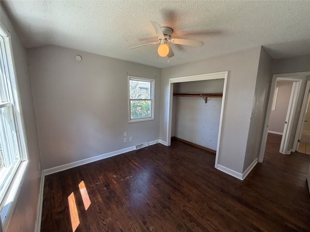 1328 Carrie Avenue, Des Moines, IA 50315