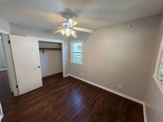 1328 Carrie Avenue, Des Moines, IA 50315