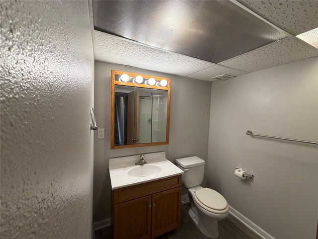 1328 Carrie Avenue, Des Moines, IA 50315
