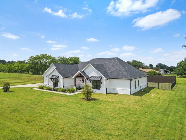 11 Nicklaus Drive, Sulphur Springs, TX 75482