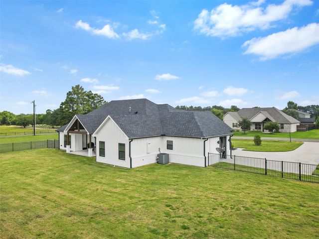 11 Nicklaus Drive, Sulphur Springs, TX 75482