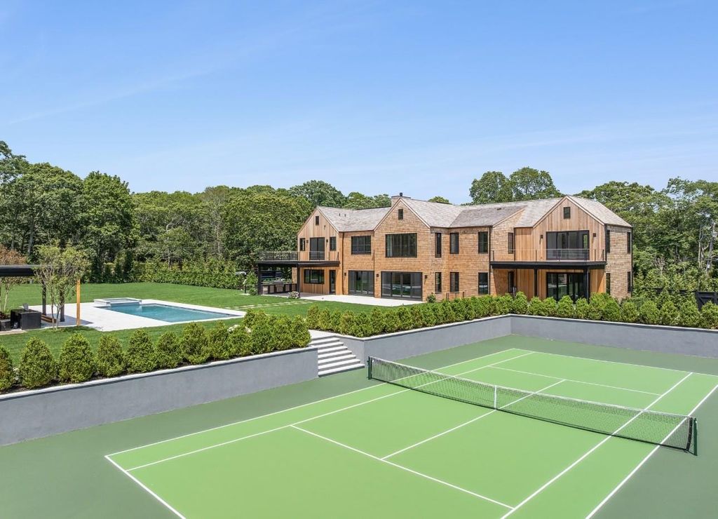 150 Edge Of Woods Road, Southampton, NY 11968