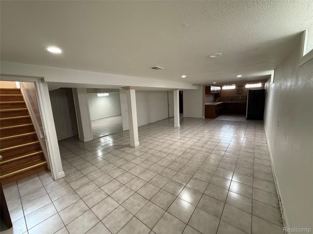 6484 Drexel Street, Dearborn Heights, MI 48127