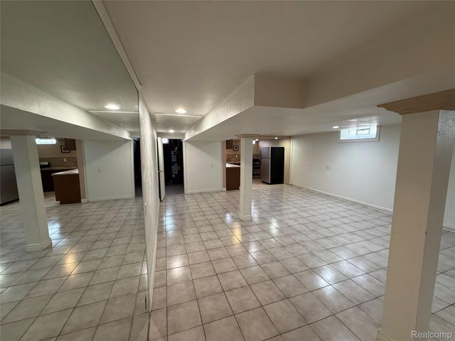 6484 Drexel Street, Dearborn Heights, MI 48127