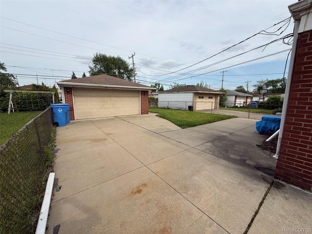 6484 Drexel Street, Dearborn Heights, MI 48127