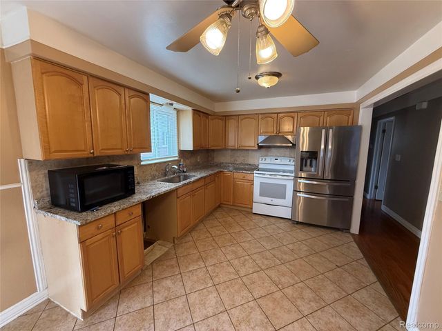 6484 Drexel Street, Dearborn Heights, MI 48127