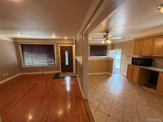 6484 Drexel Street, Dearborn Heights, MI 48127