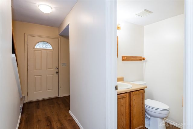 8581 Pinegate Way, Huber Heights, OH 45424