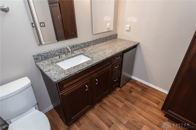 8581 Pinegate Way, Huber Heights, OH 45424