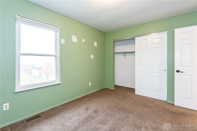 8581 Pinegate Way, Huber Heights, OH 45424