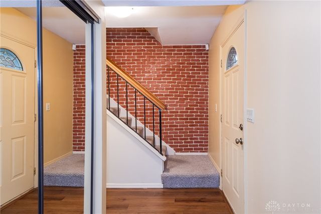 8581 Pinegate Way, Huber Heights, OH 45424