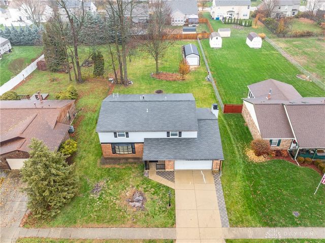 8581 Pinegate Way, Huber Heights, OH 45424