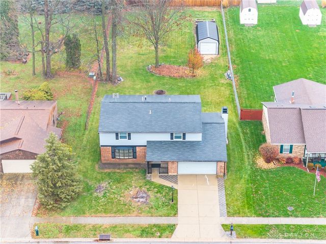 8581 Pinegate Way, Huber Heights, OH 45424