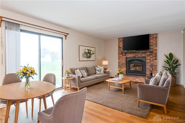 8581 Pinegate Way, Huber Heights, OH 45424