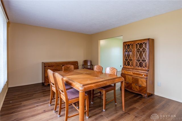 8581 Pinegate Way, Huber Heights, OH 45424