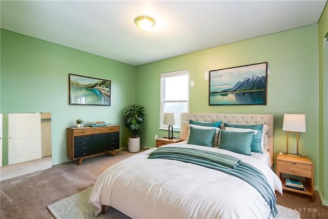 8581 Pinegate Way, Huber Heights, OH 45424