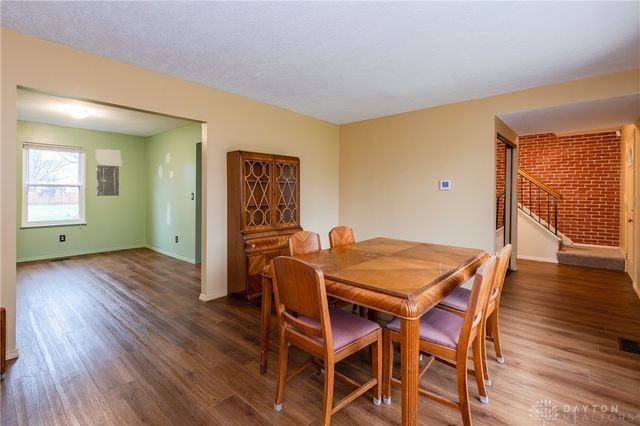 8581 Pinegate Way, Huber Heights, OH 45424