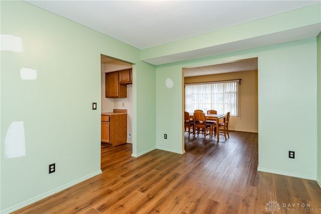 8581 Pinegate Way, Huber Heights, OH 45424