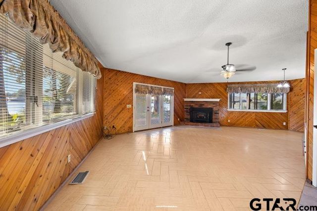 639 CR 3131, Jacksonville, TX 75766