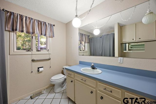 639 CR 3131, Jacksonville, TX 75766