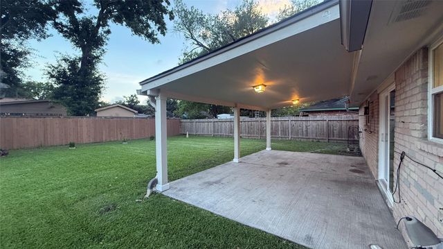 7107 Sawmill Trl, Houston, TX 77040