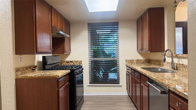 7107 Sawmill Trl, Houston, TX 77040