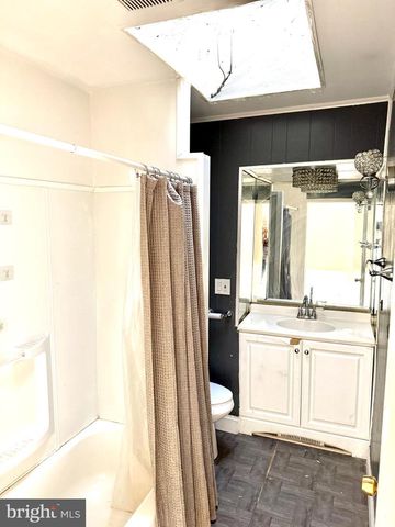 2557 S SHIELDS ST, Philadelphia, PA 19142