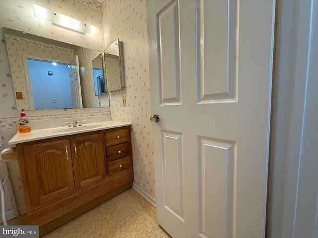 405 HICKORY CT, Lansdale, PA 19446