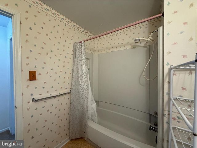 405 HICKORY CT, Lansdale, PA 19446