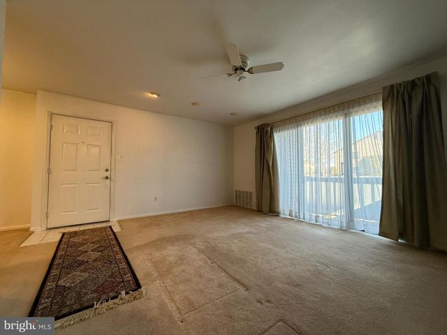 405 HICKORY CT, Lansdale, PA 19446