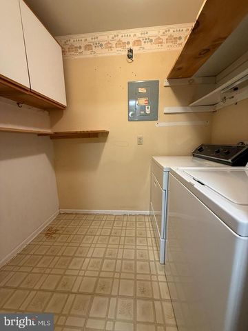 405 HICKORY CT, Lansdale, PA 19446