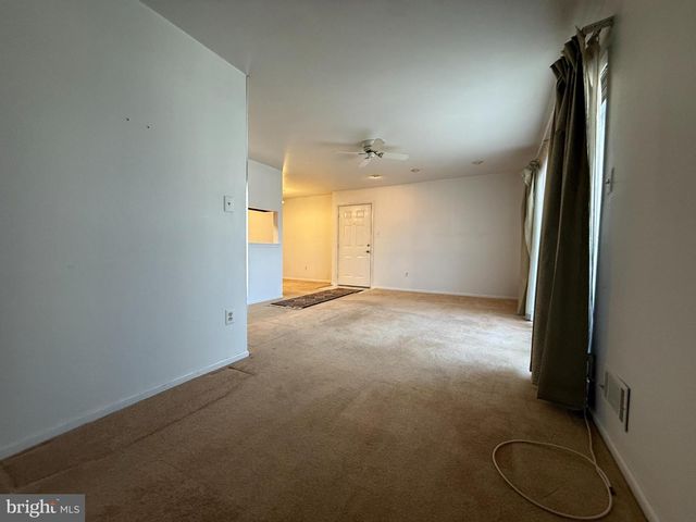 405 HICKORY CT, Lansdale, PA 19446