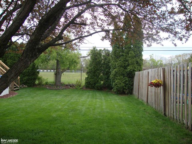 59478 Manning Drive, New Haven, MI 48048