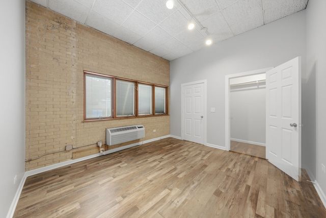 1067 W 97th Street, Chicago, IL 60643