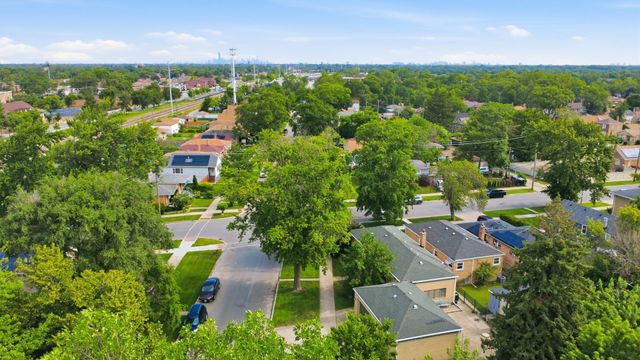 1067 W 97th Street, Chicago, IL 60643