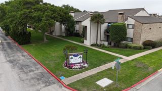 7014 N Holiday Drive, Galveston, TX 77550