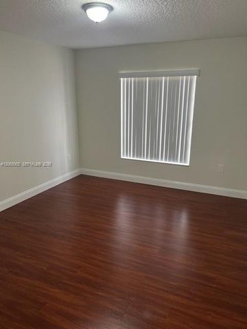 9845 NW 25th Ter, Doral, FL 33172