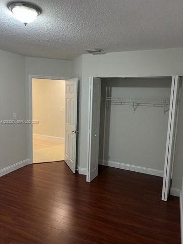 9845 NW 25th Ter, Doral, FL 33172