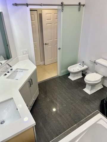 9845 NW 25th Ter, Doral, FL 33172