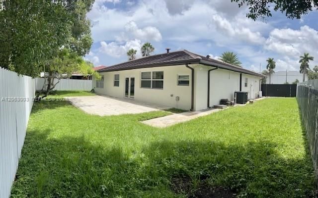 9845 NW 25th Ter, Doral, FL 33172
