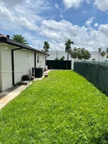 9845 NW 25th Ter, Doral, FL 33172