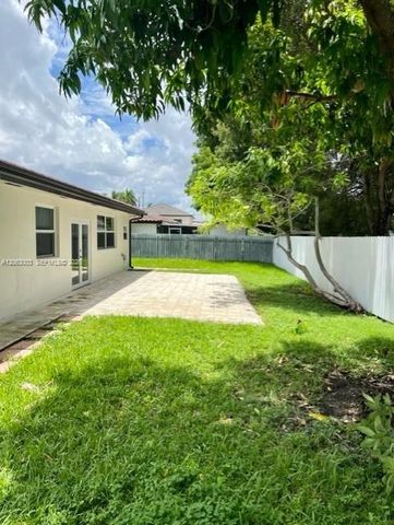 9845 NW 25th Ter, Doral, FL 33172
