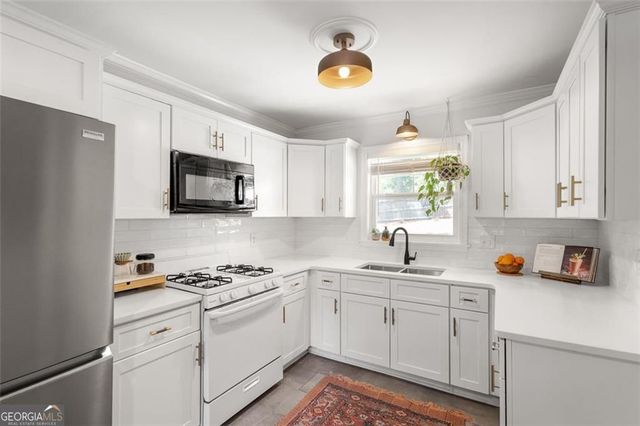 1380 Ashwood Court SE, Smyrna, GA 30080